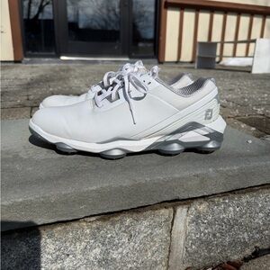 Footjoy Men’s Tour Alpha Golf ShoesWhite Silver Size 10.5